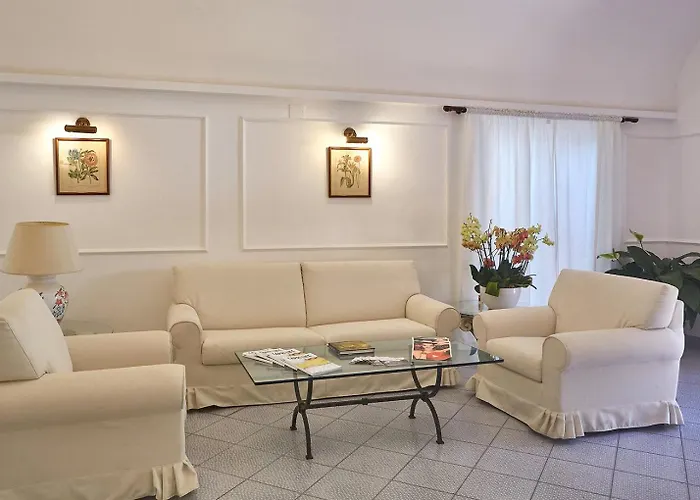 Multiproprieta Palatium Mari, Con Terrazza Vista Mare E Piscina 3* Capri